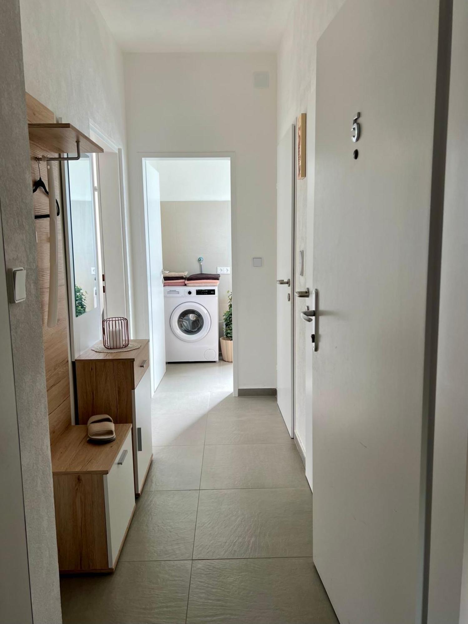 Apartment Naehe Red Bull Ring Кнителфелд Екстериор снимка